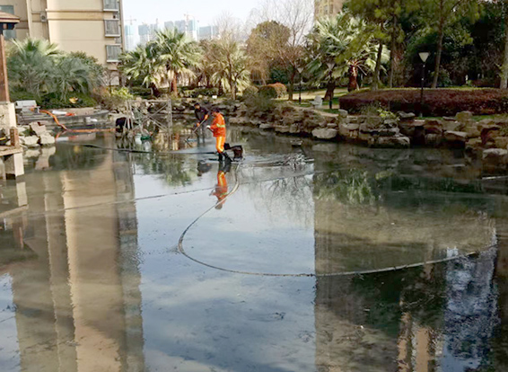 永兴景观池淤泥清理